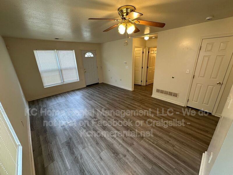 4319 Jackson Ave - Photo 4 of 20