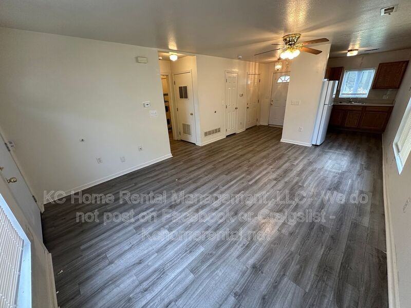 4319 Jackson Ave - Photo 5 of 20