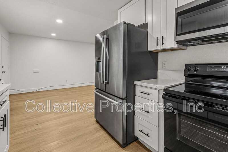 3965 Logan Ave - Photo 4 of 19