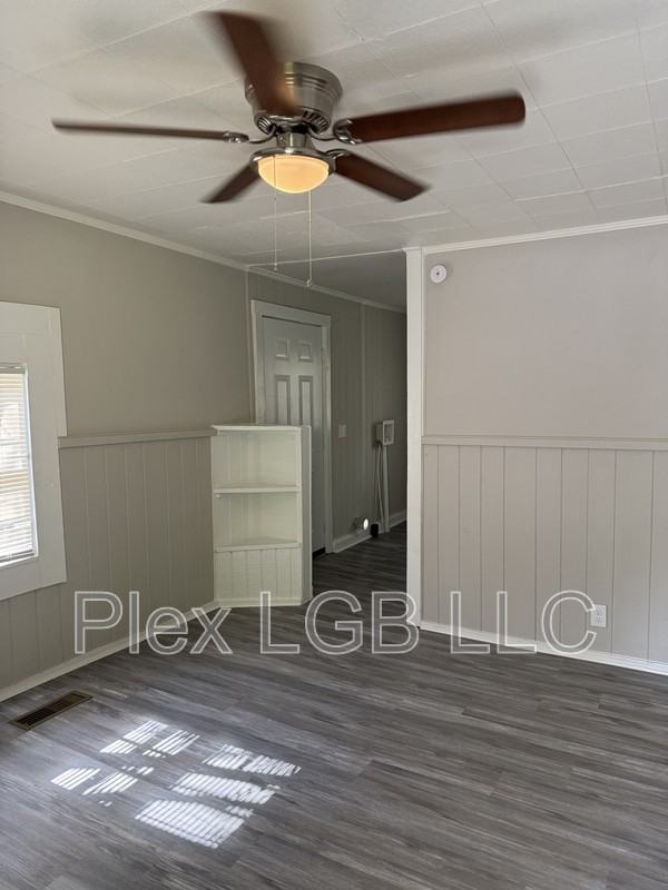 224 Bell St - Photo 6 of 6