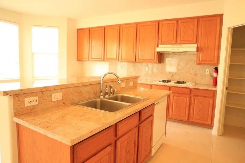 1516 Whispering Oaks Way - Photo 3 of 23