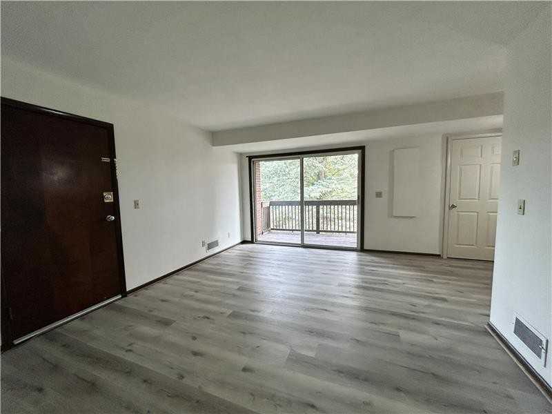 94 View St #9 - Photo 2 of 8