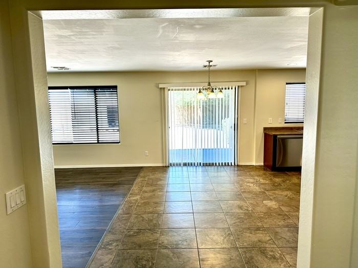 2208 S 48th St - Photo 2 of 34