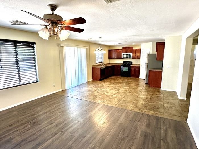 2208 S 48th St - Photo 3 of 34