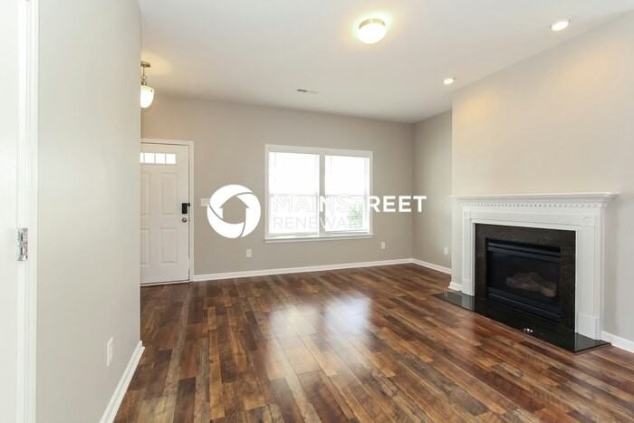 118 W Cavendish Dr - Photo 4 of 17