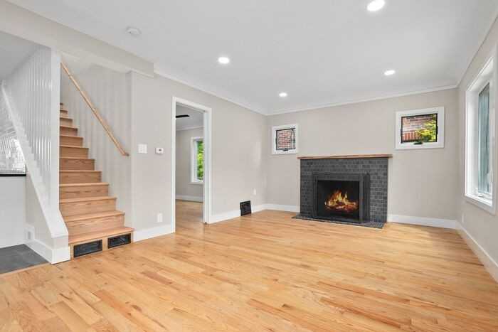 3447 41st Ave Sw - Photo 2 of 50