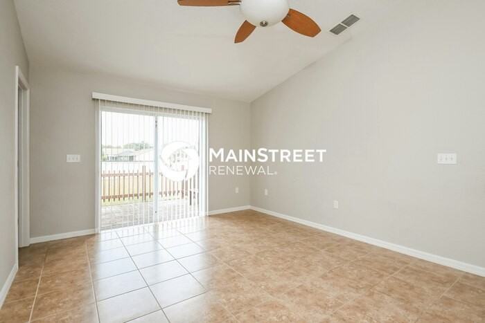 1610 Merrimack Ct - Photo 3 of 19