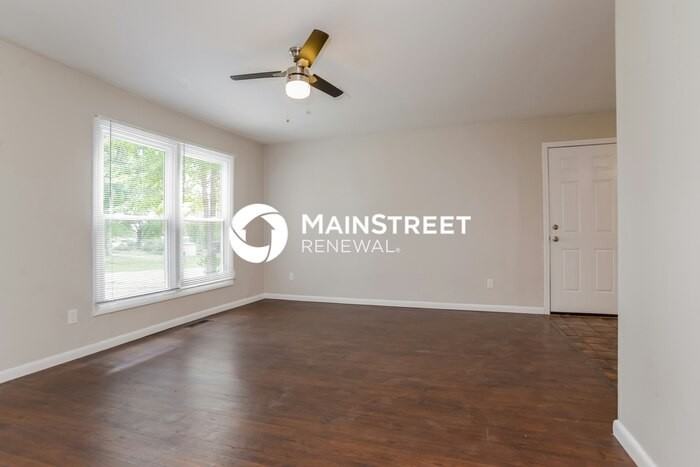 306 Prairie Ln - Photo 5 of 17
