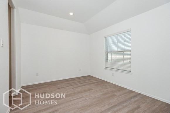 215 Temple Memorial Dr - Photo 4 of 16