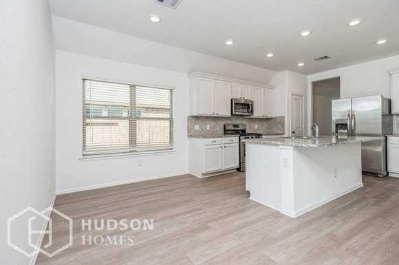 215 Temple Memorial Dr - Photo 6 of 16