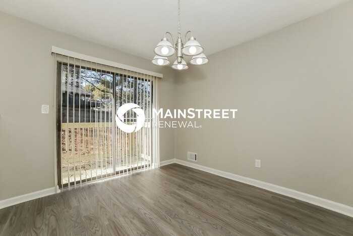 3847 Rocklane Ct - Photo 4 of 17