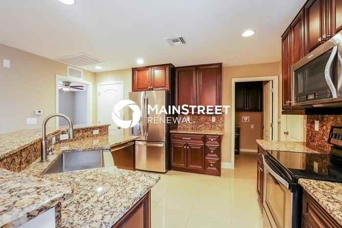 2617 43rd St W - Photo 7 of 16
