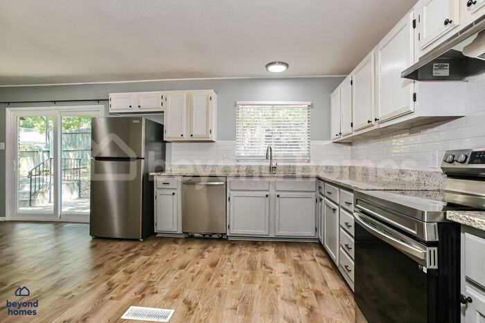 1923 Biscayne Dr - Photo 6 of 20
