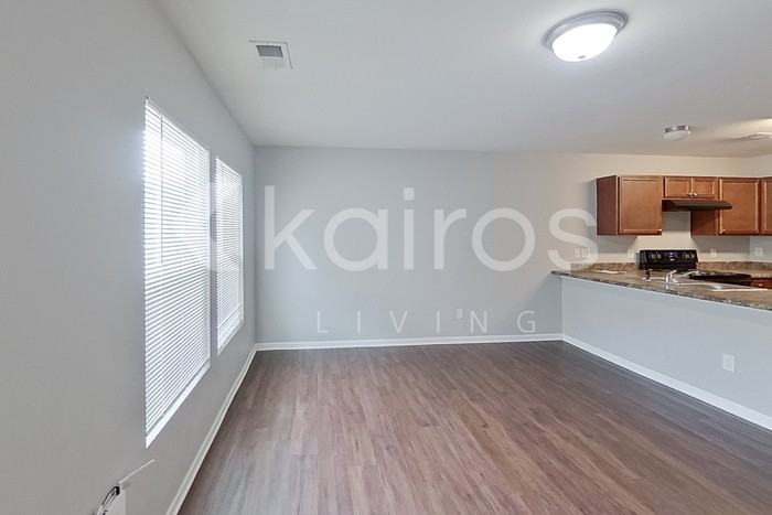 1010 E Macree Ter - Photo 4 of 20