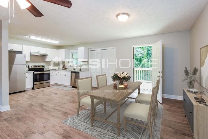 982 Millwood Dr Sw - Photo 4 of 21