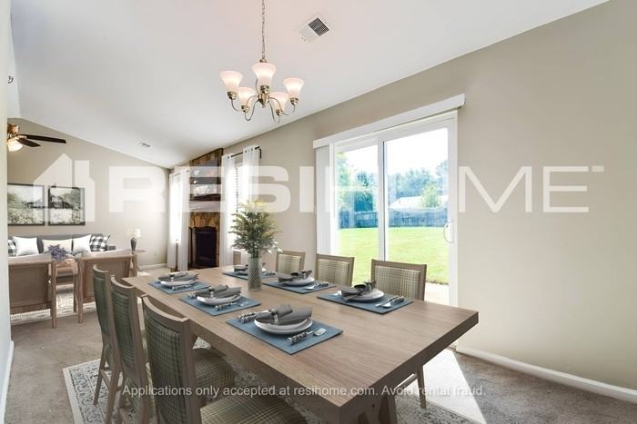 5515 Reynolds Rd - Photo 6 of 18