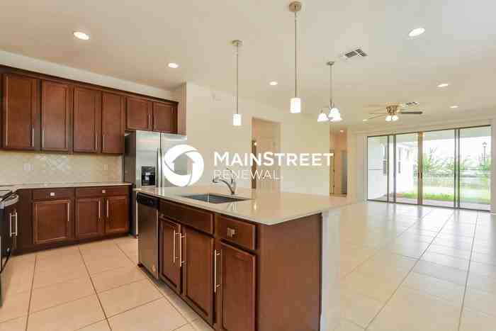 3000 Crispin Cir - Photo 6 of 16