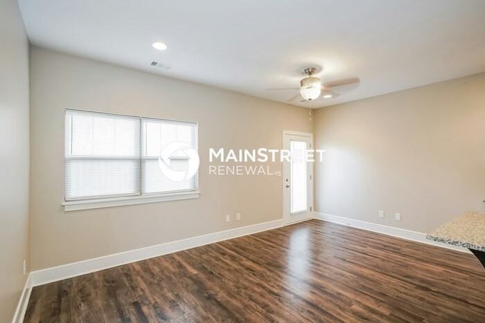 132 Hartsville Ct - Photo 4 of 17
