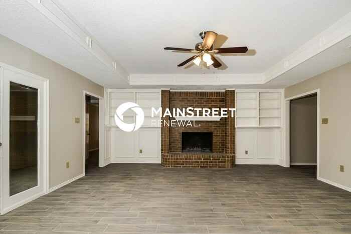 5617 Bogota Dr - Photo 4 of 15