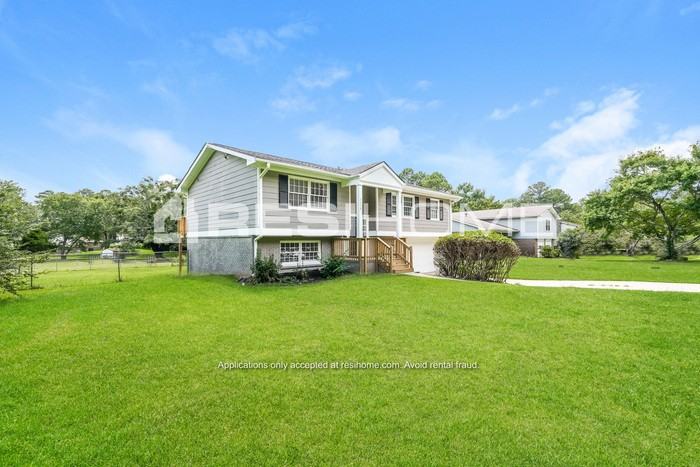 7379 Bethsaida Dr - Photo 2 of 20