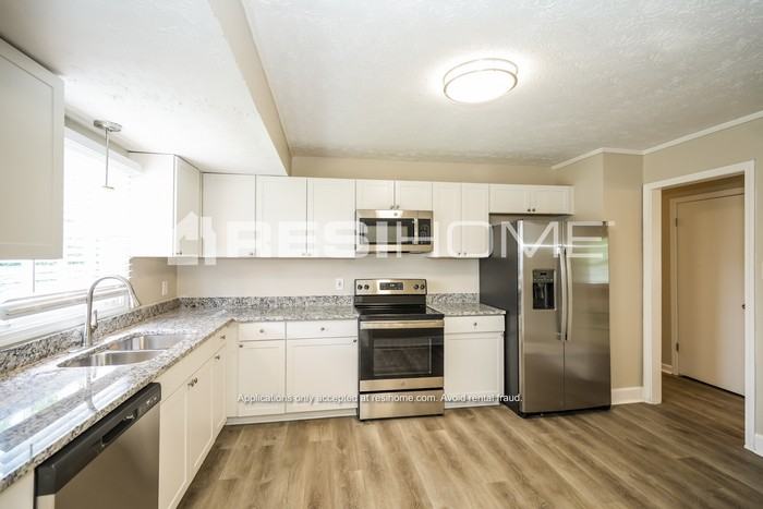 7379 Bethsaida Dr - Photo 4 of 20