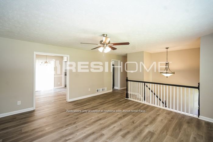 7379 Bethsaida Dr - Photo 6 of 20