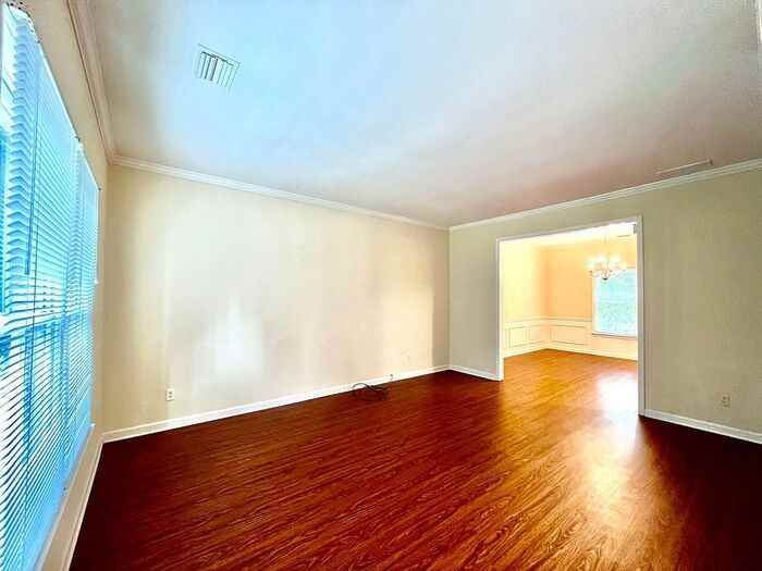 3165 Maple Terrace Dr - Photo 5 of 32