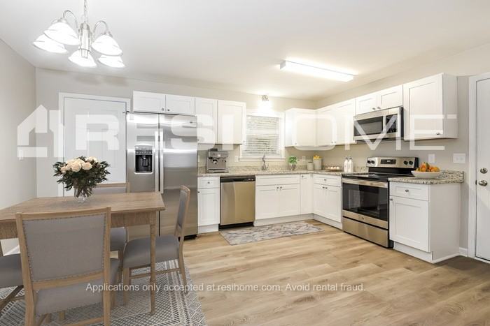 8283 Brittany Ln - Photo 2 of 20