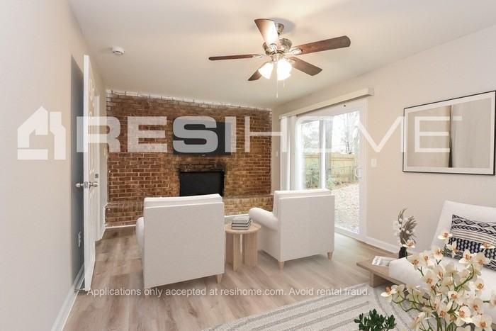 8283 Brittany Ln - Photo 5 of 20