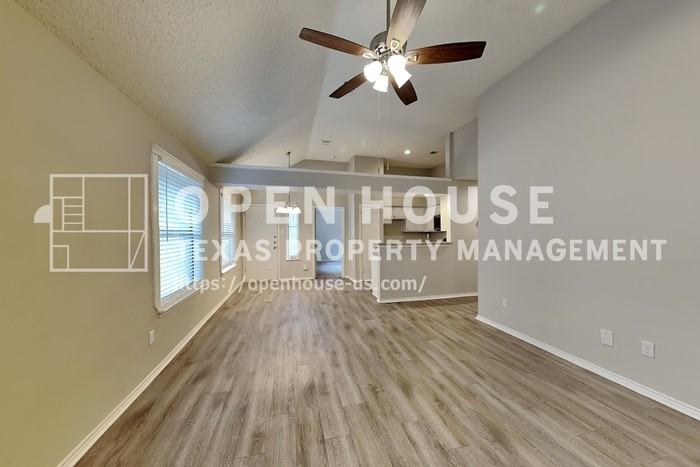 6928 Brixham Dr - Photo 5 of 20