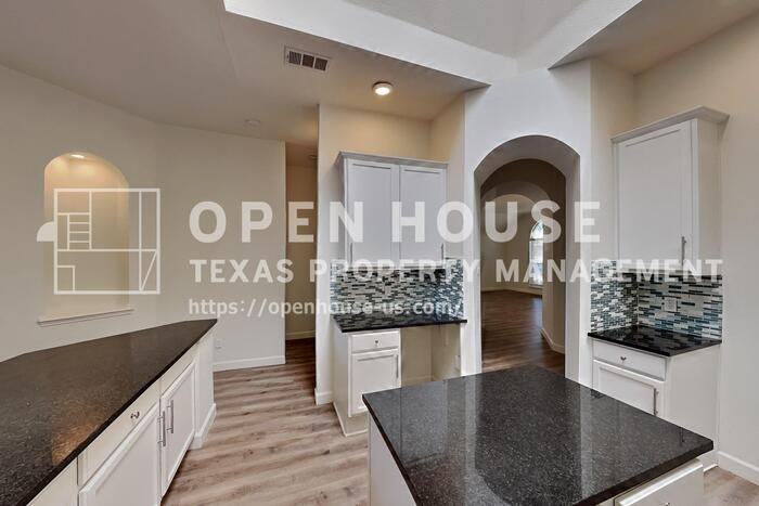 4307 Trailridge Dr - Photo 6 of 22