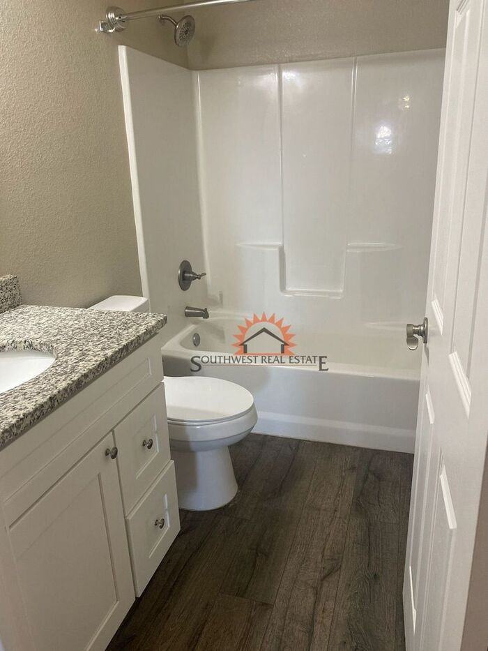 1316 Mission Dr #B - Photo 5 of 13