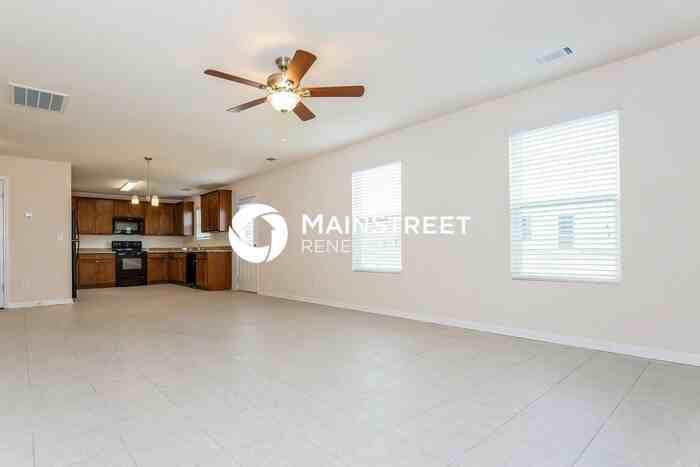2520 Queen Bee Dr - Photo 3 of 15