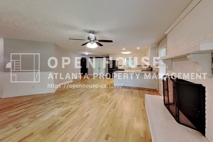 2330 Hinton Rd - Photo 5 of 20