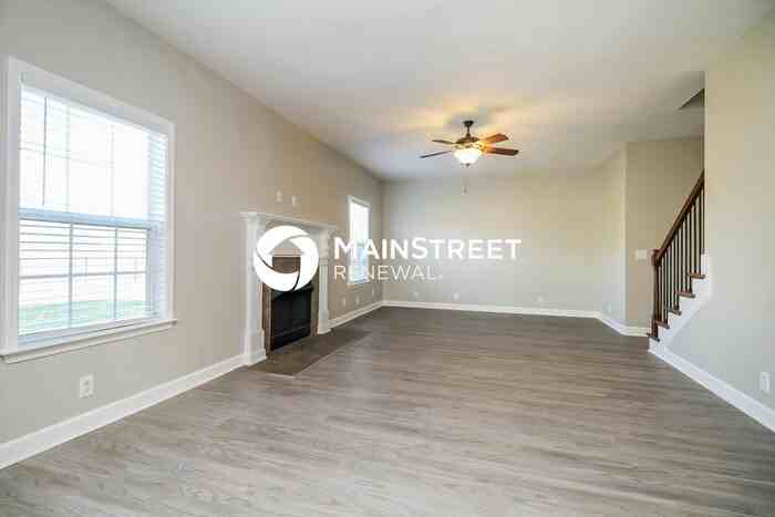 109 Durham Ct - Photo 2 of 17