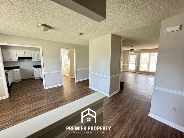 6387 Fawn Hollow Cir N - Photo 2 of 21