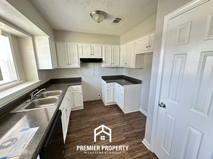 6387 Fawn Hollow Cir N - Photo 5 of 21