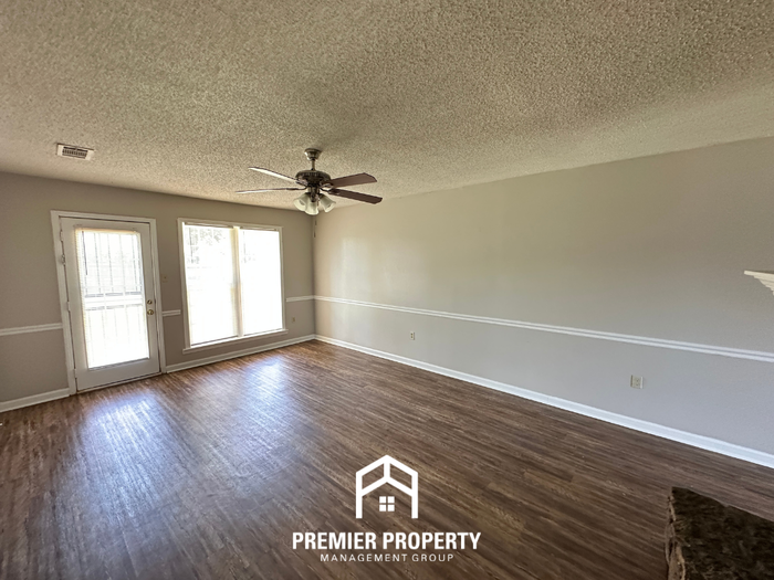 6387 Fawn Hollow Cir N - Photo 7 of 21