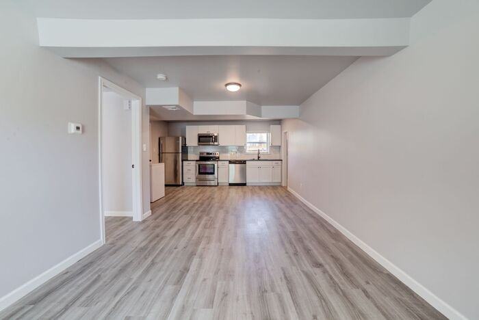 2417 E 7th St #A - Photo 3 of 23