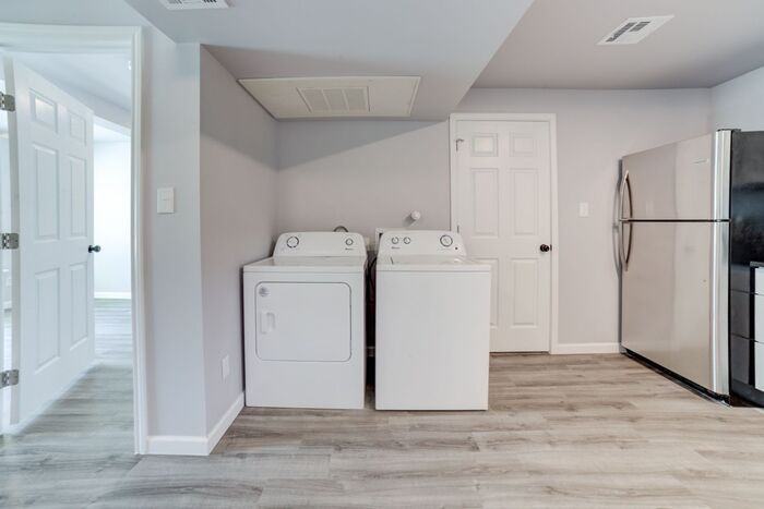 2417 E 7th St #A - Photo 6 of 23