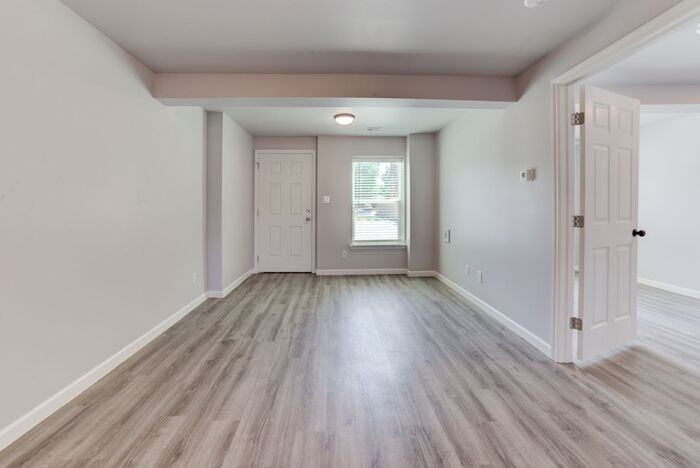 2417 E 7th St #A - Photo 7 of 23