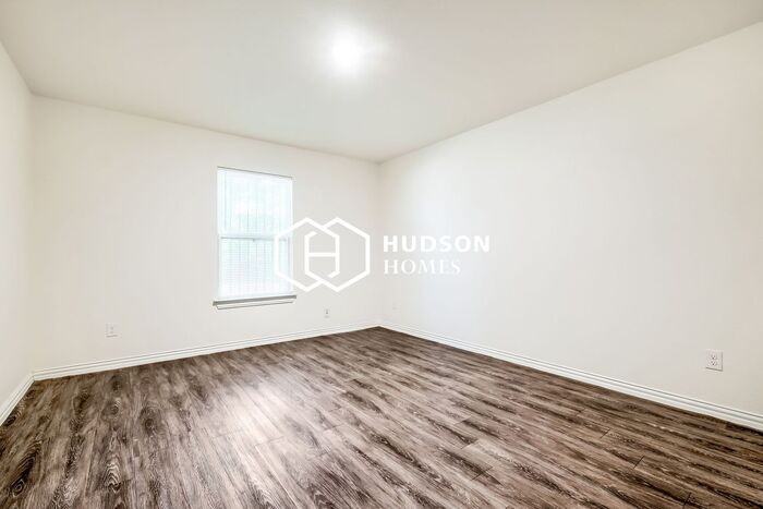 204 Coronado Ave - Photo 7 of 14