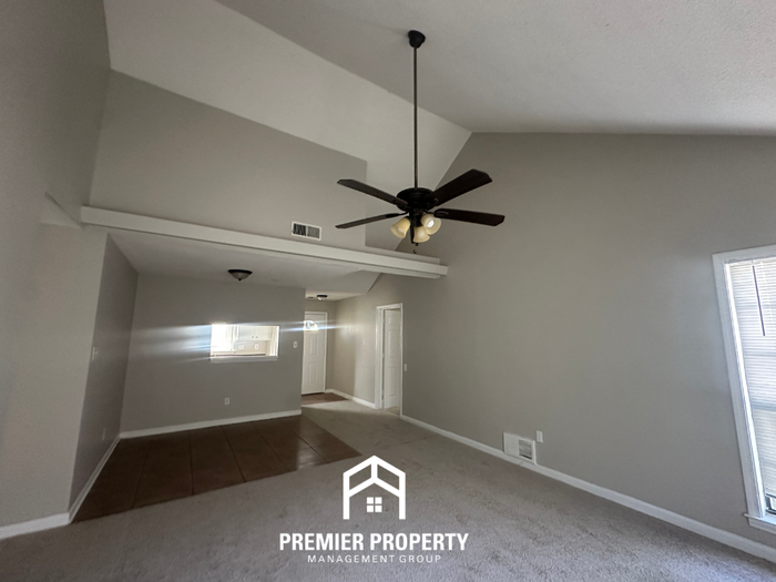 6934 Tobin Dr - Photo 3 of 15