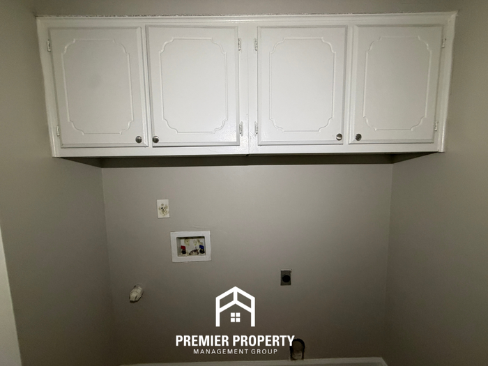 6934 Tobin Dr - Photo 6 of 15