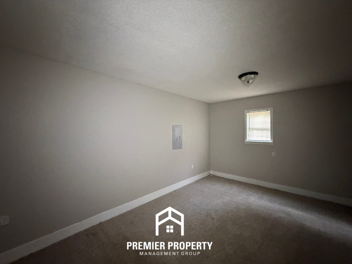 6934 Tobin Dr - Photo 7 of 15