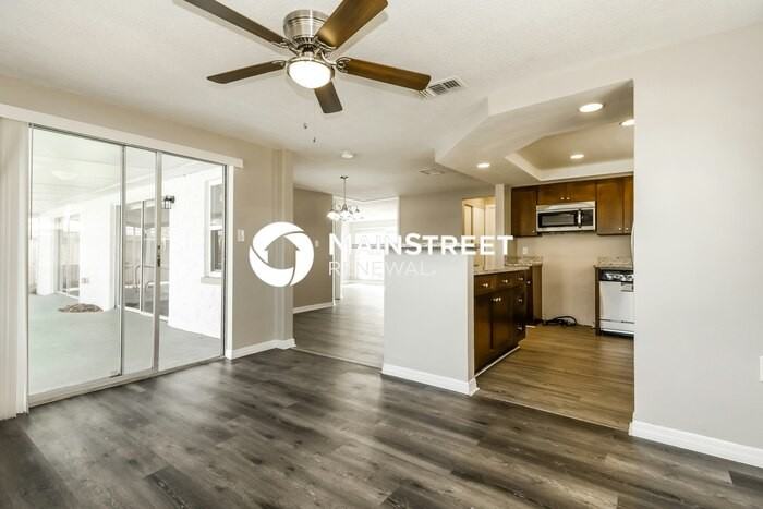 7025 Rockwood Dr - Photo 5 of 16
