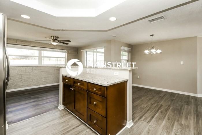 7025 Rockwood Dr - Photo 7 of 16