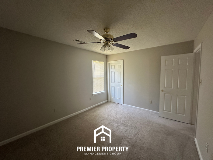 7024 Brady Hill Dr - Photo 7 of 15