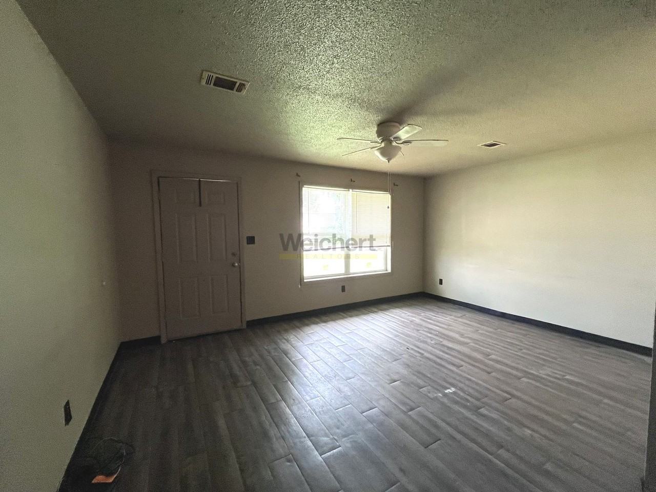 Townhouses - Photo 2 of 14