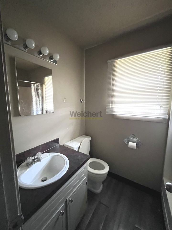 Townhouses - Photo 5 of 14